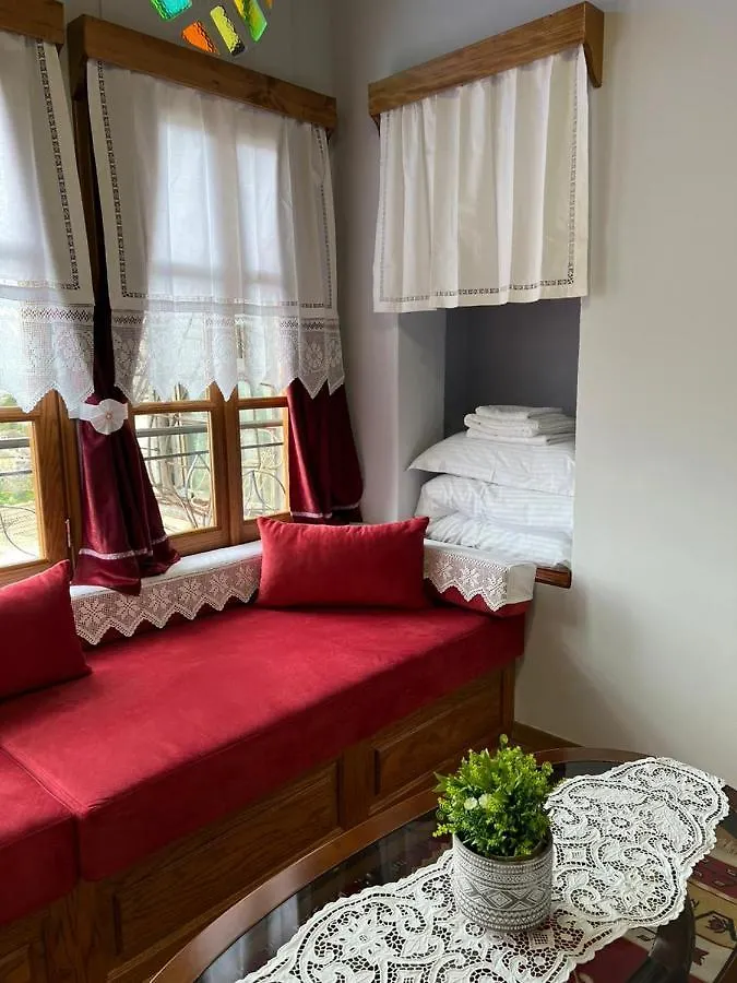 Guesthouse Hoxha Gjirokastër Bed and breakfast