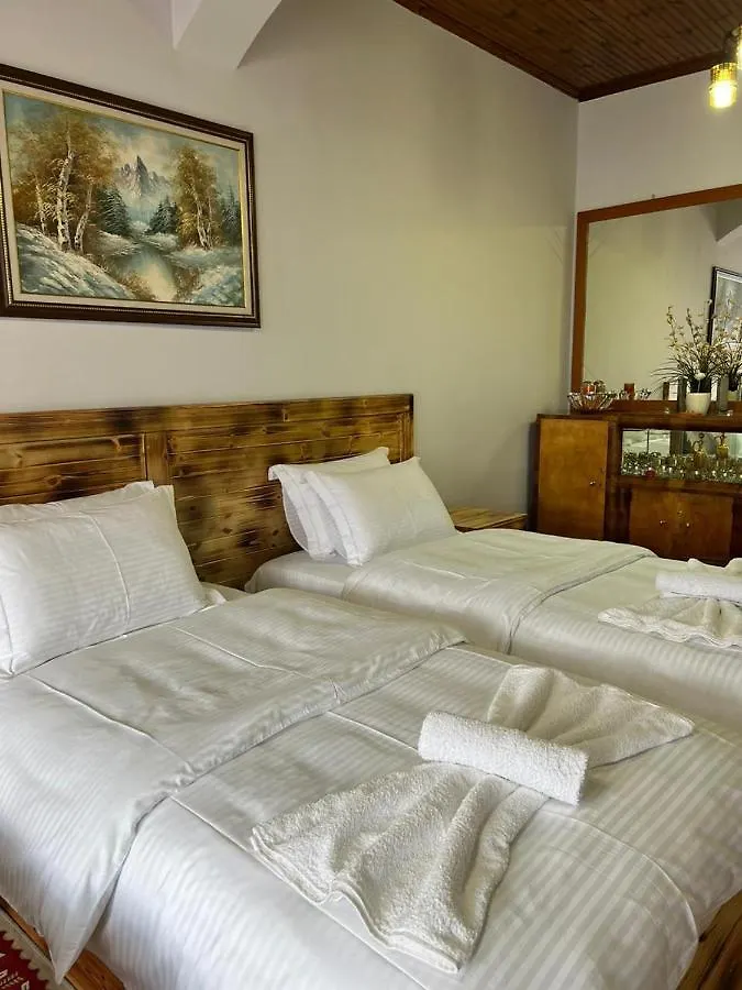 Guesthouse Hoxha Gjirokaster 0*,